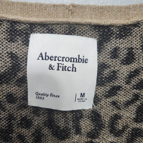 Abercrombie and Fitch women's pullover sweater size M animal prints blac… - Picture 4 of 6